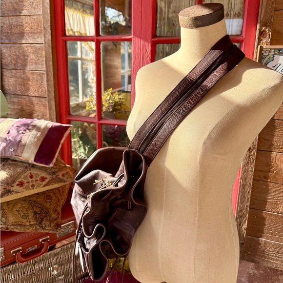 Free People Harlow Leather Bucket Backpack w/Coin & Pouch Bag Charm! - Picture 7 of 16